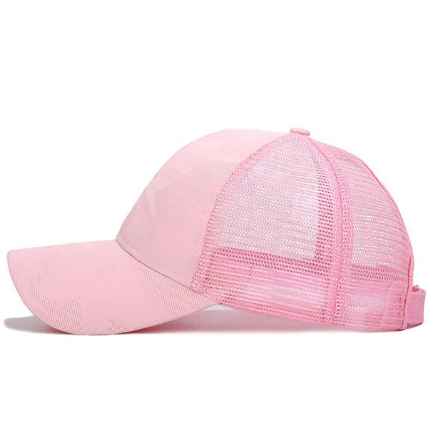 Różowa kamuflażowa czapka z kucykiem