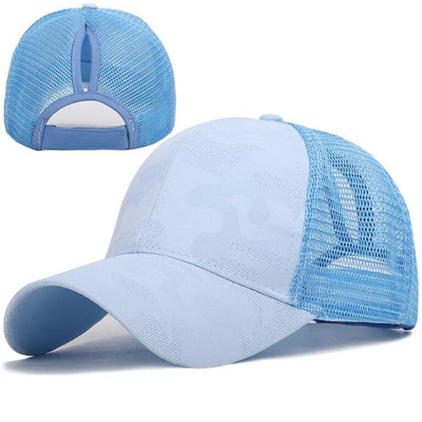 Niebieska czapka kamuflażowa z kucykiem