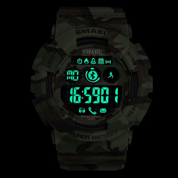 Cyfrowy zegarek wojskowy w kamuflażu