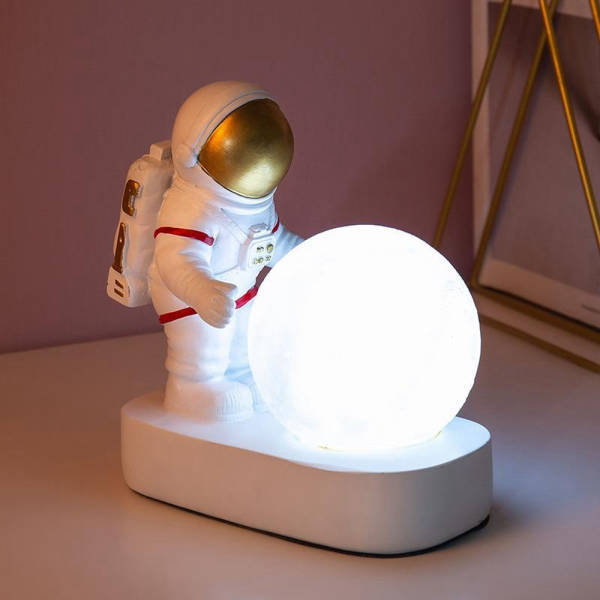 Lampe kleiner Astronaut Mond