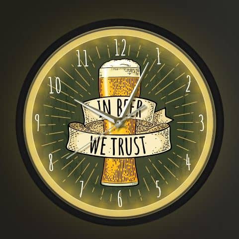 Ceas de perete in beer we trust