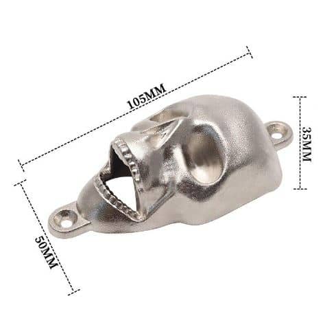 Abre-garrafas de parede com caveira e ossos cruzados