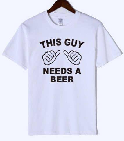 T-shirt este gajo precisa de uma cerveja