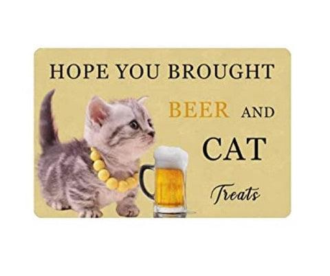 Tapetes para gatos e cerveja