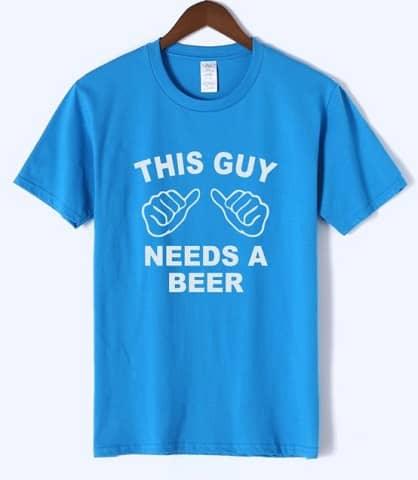 T-shirt este gajo precisa de uma cerveja