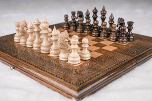 Andalusisk skakbræt og dets skakspil
