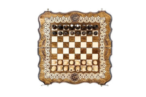 Moderne skakbræt og skaksæt i træ