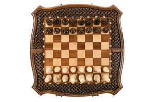 Æskesæt med vævet og udsmykket backgammonspil og skakspil