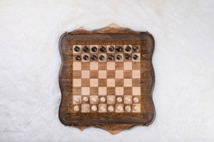 Håndlavet skakbræt og skaksæt