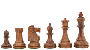 Håndlavede skakbrikker i træ