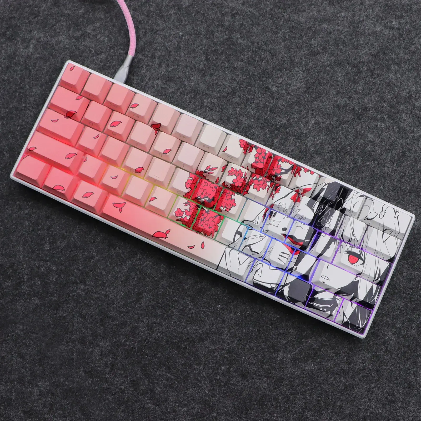 Rozā lapsas QWERTY keycaps