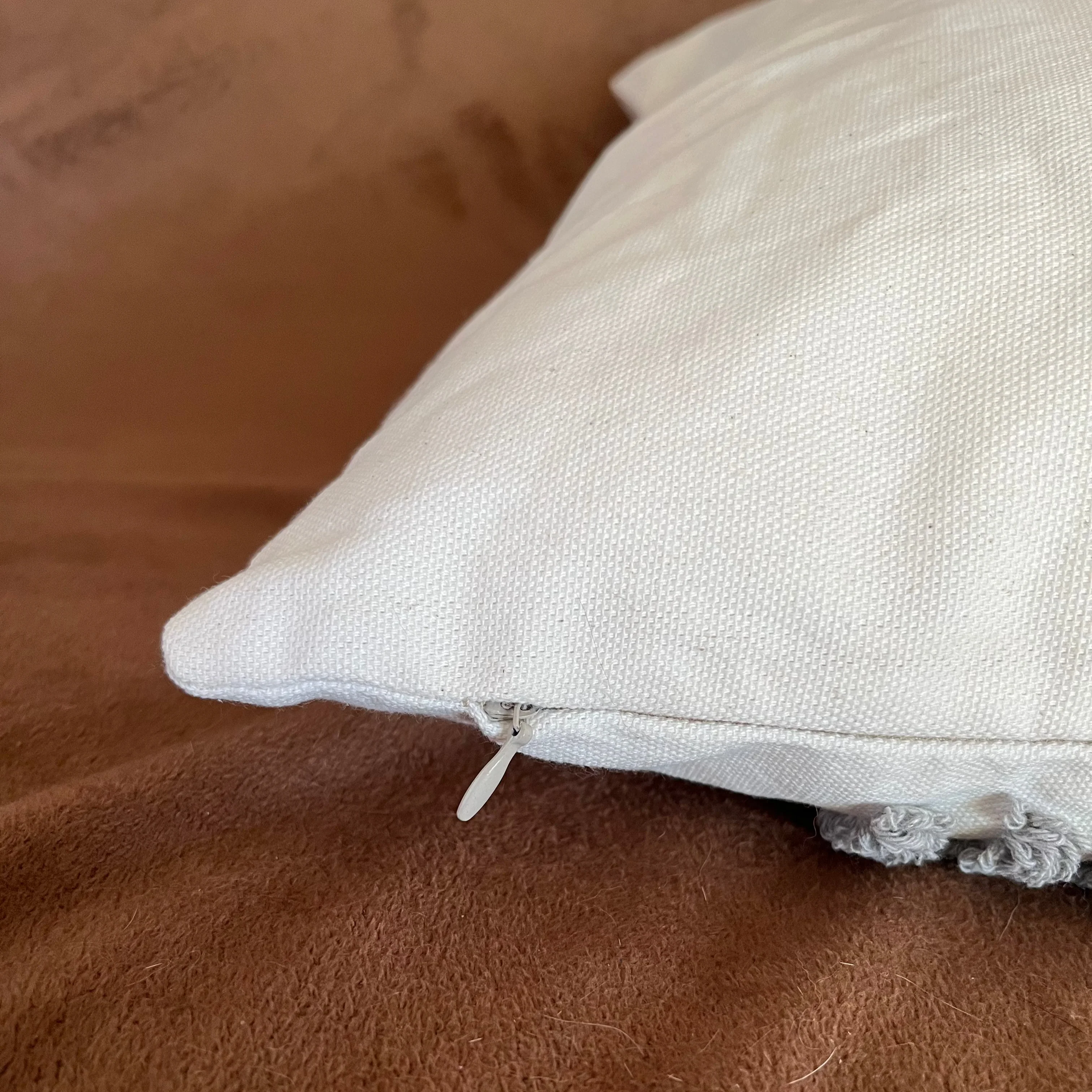 Vyšívaný bohémský polštář s pomponky nebo vzory – výprodej