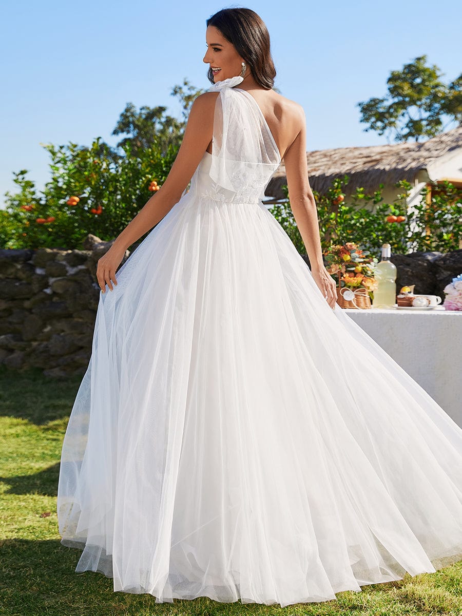 Abiti da sposa monospalla in tulle con applicazioni