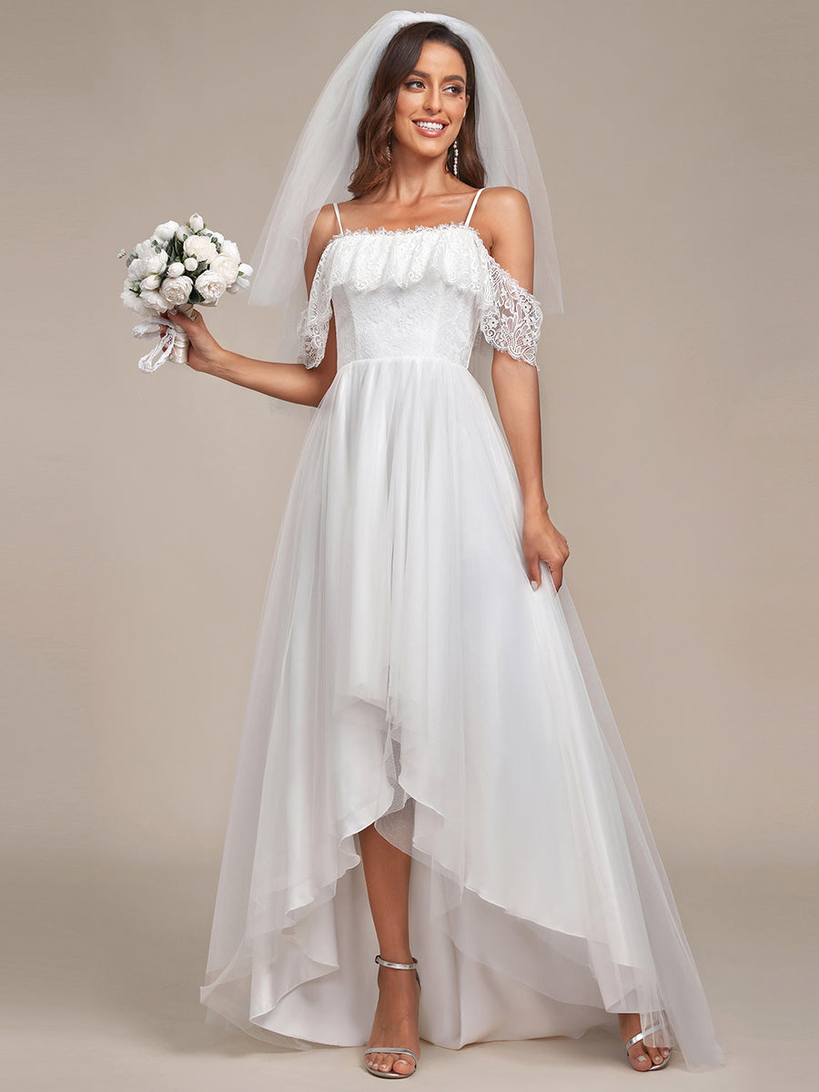 Abito da sposa in pizzo a spalla fredda con spalline alte e basse