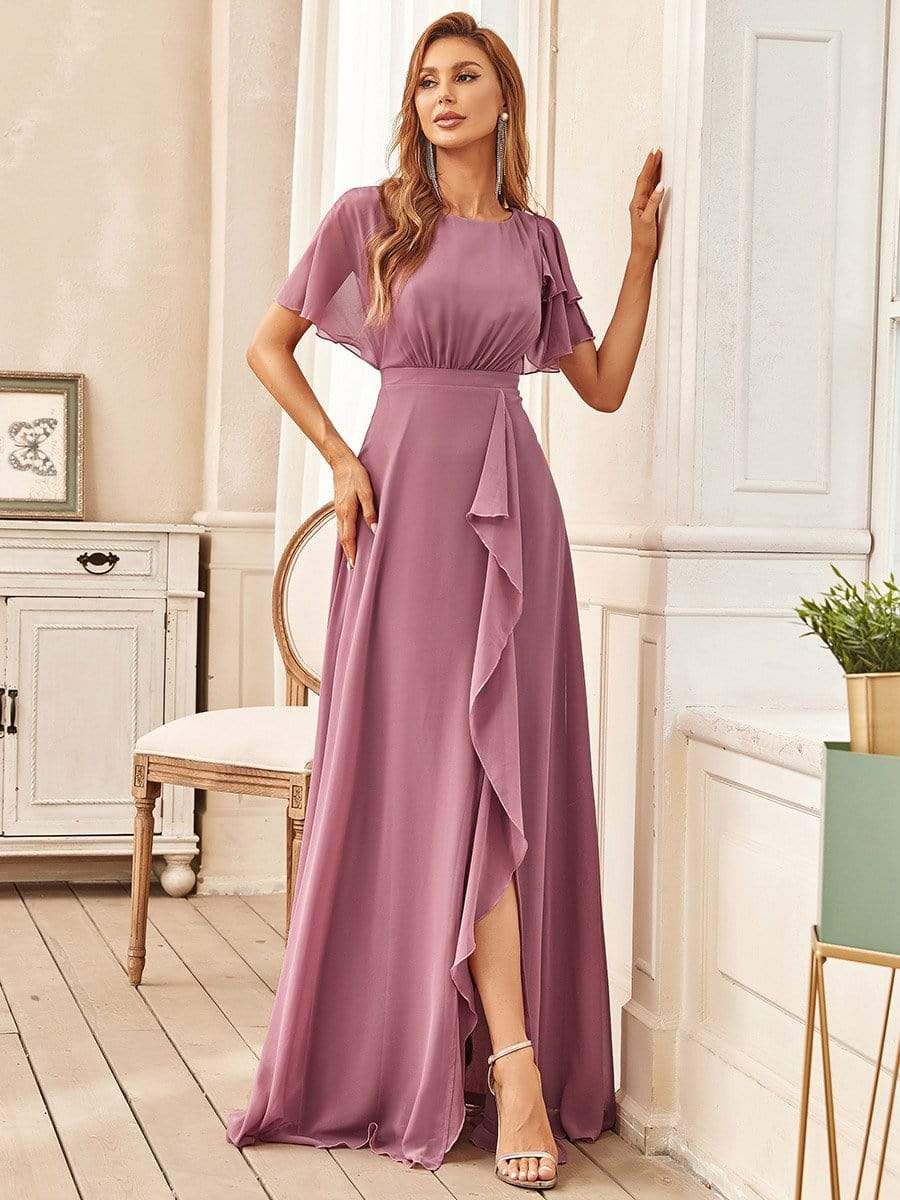 Elegante abito da madre della sposa in chiffon di seta con maniche a volant e a strati