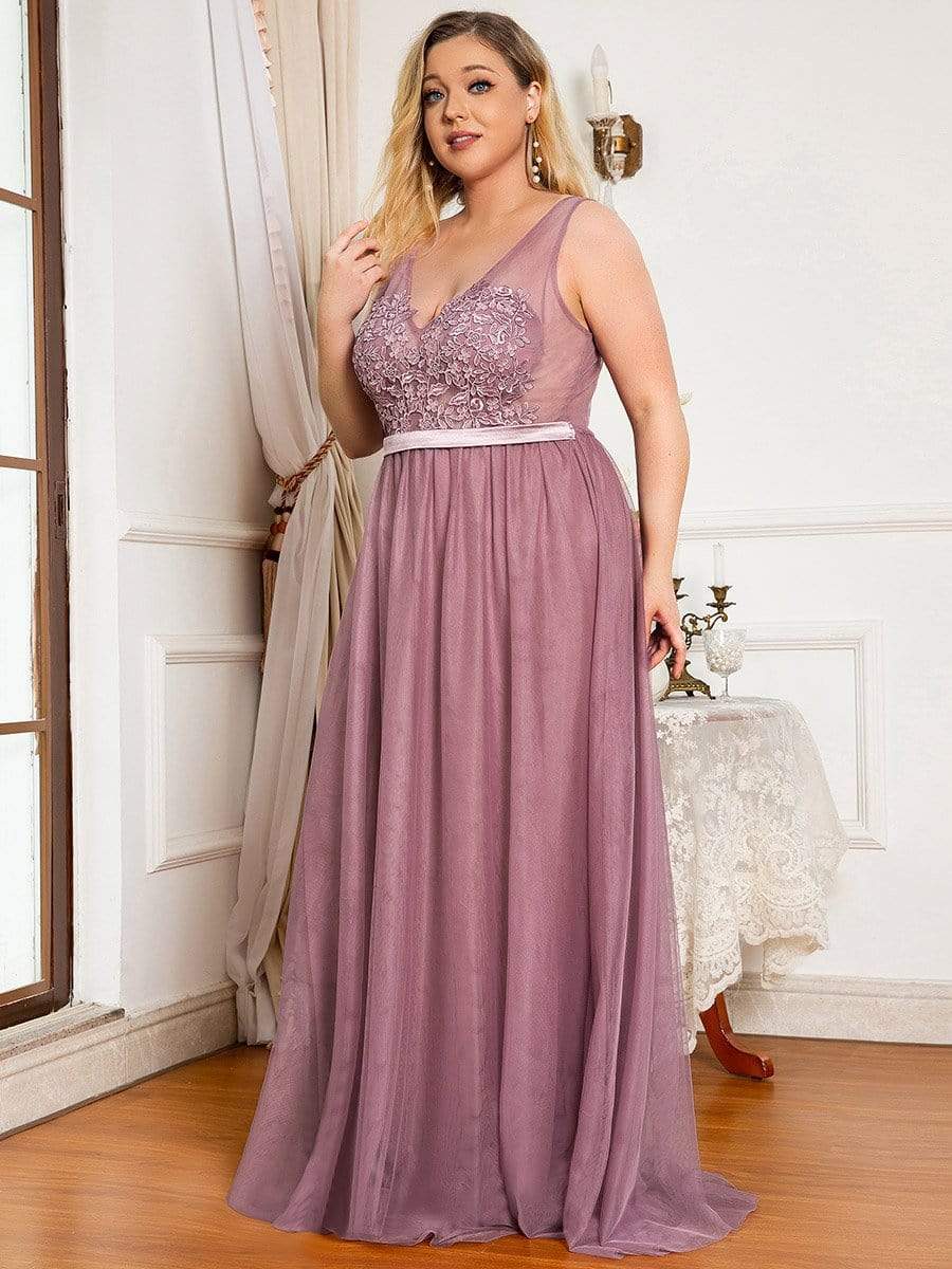 Abito da damigella in pizzo floreale con scollo a V per donne plus size