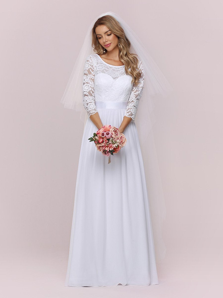 Abito da sposa semplice e casual in pizzo e chiffon