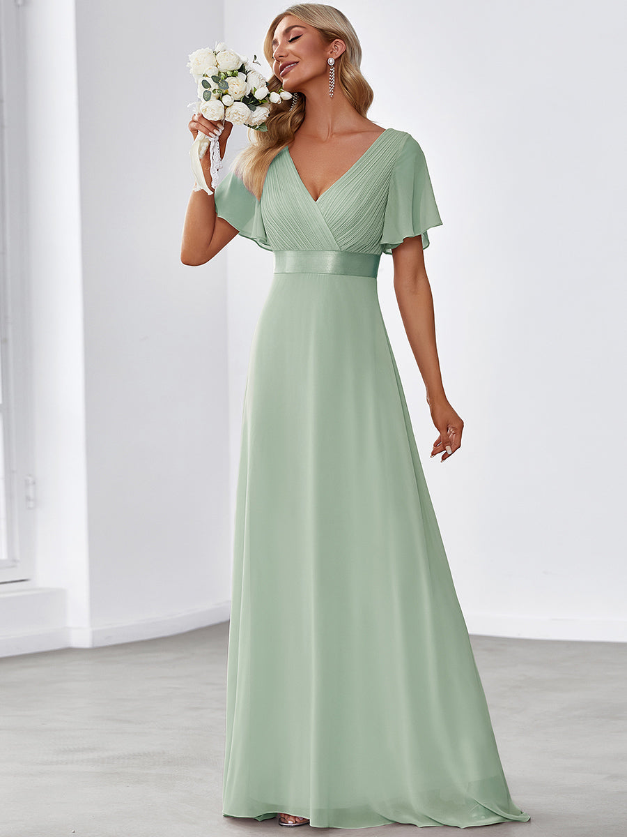 Elegante abito da sposa fluente in chiffon a vita alta