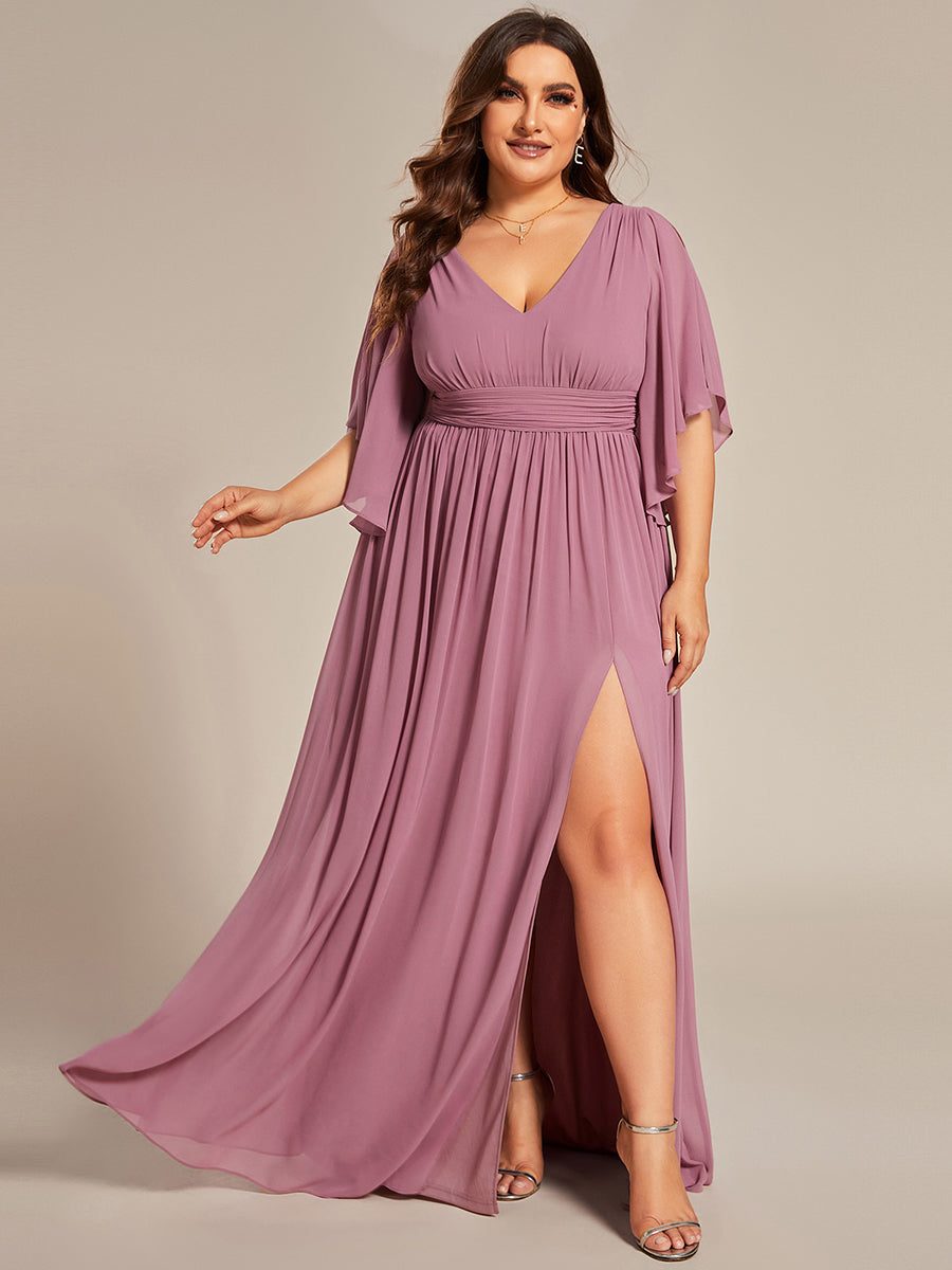 Abito curvy taglia grande in chiffon plissettato con scollo a V e maniche a mezza lunghezza