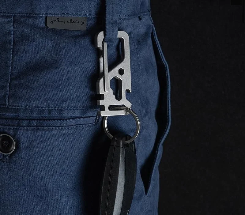 Breloc Multifuncțional – Multi Tools (Titan)