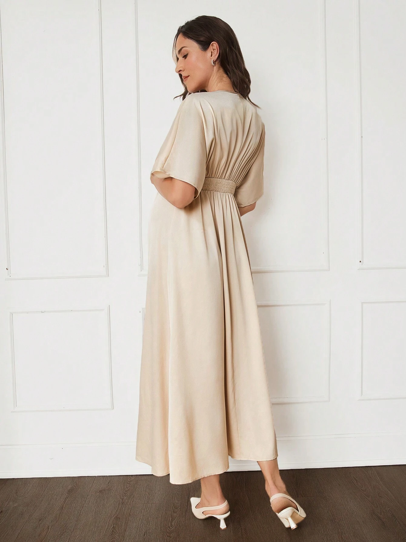 Elegant chiffongkjole for gravide, løs, uformell khakifarget kjole, til fest