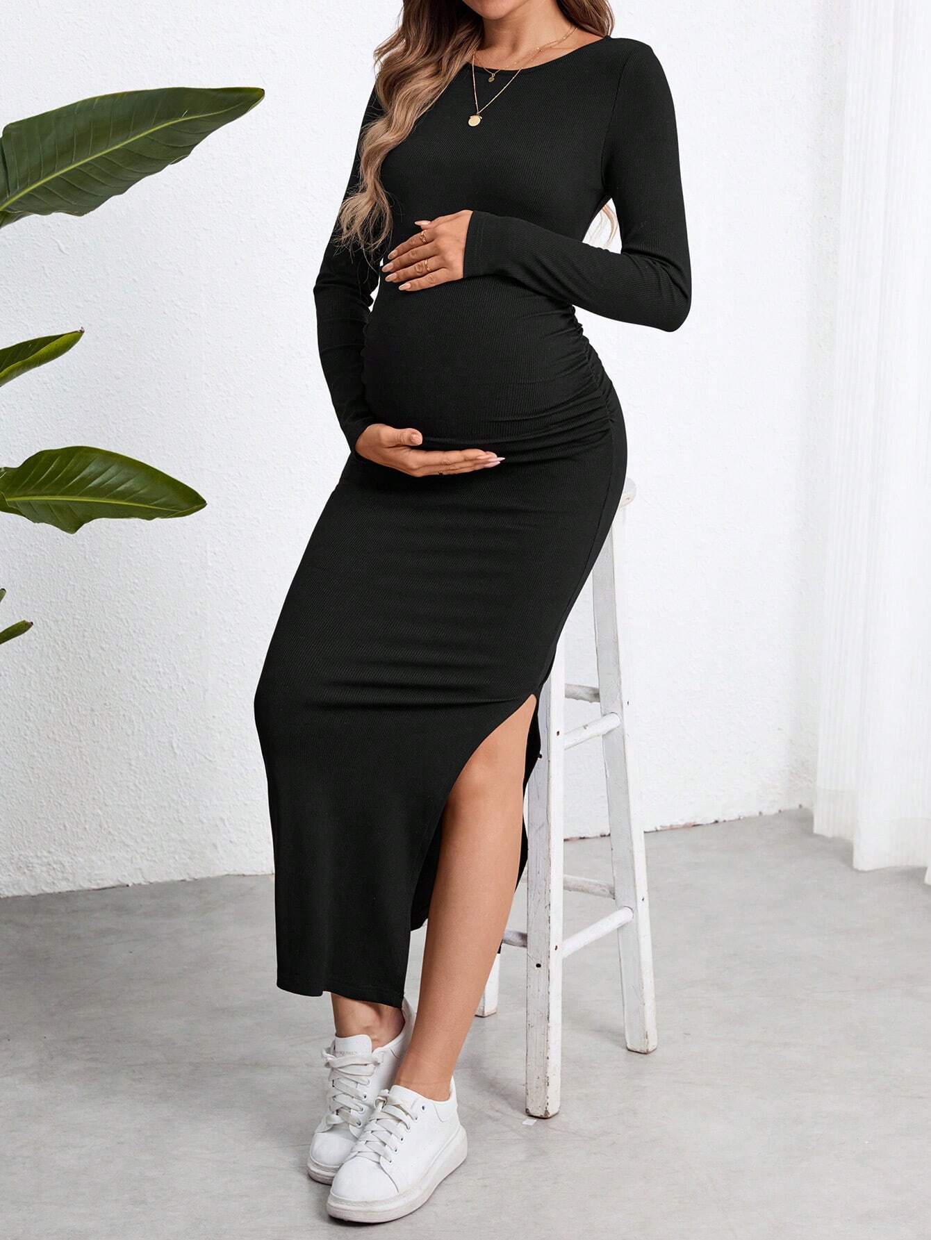 Rochie de maternitate neagră cu croială lungă și ajustată, rochie bodycon pentru femeile însărcinate