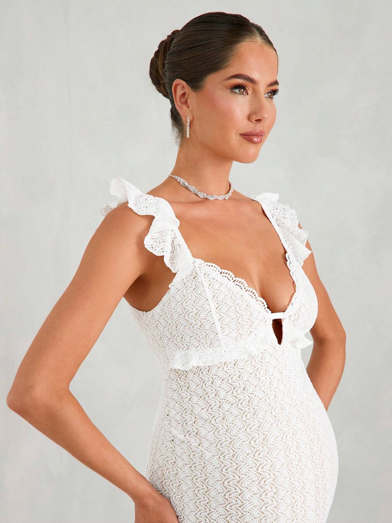Rochie maternă albă croșetată texturată fără umeri cu spate gol și tiv elegant, potrivită pentru petrecere, nuntă, evenimente formale, sexy