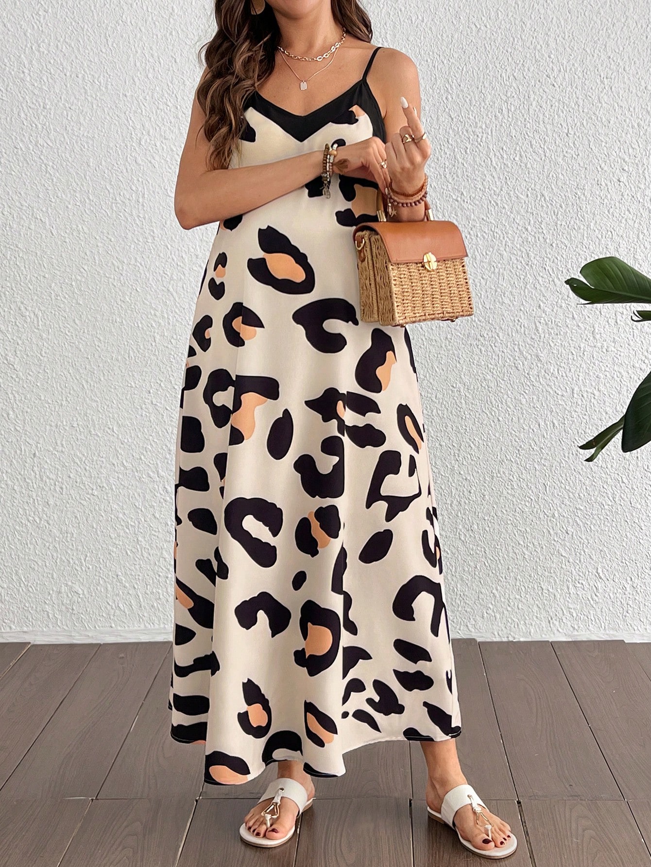 Rochie casual de maternitate leopard lejeră cu croială în V