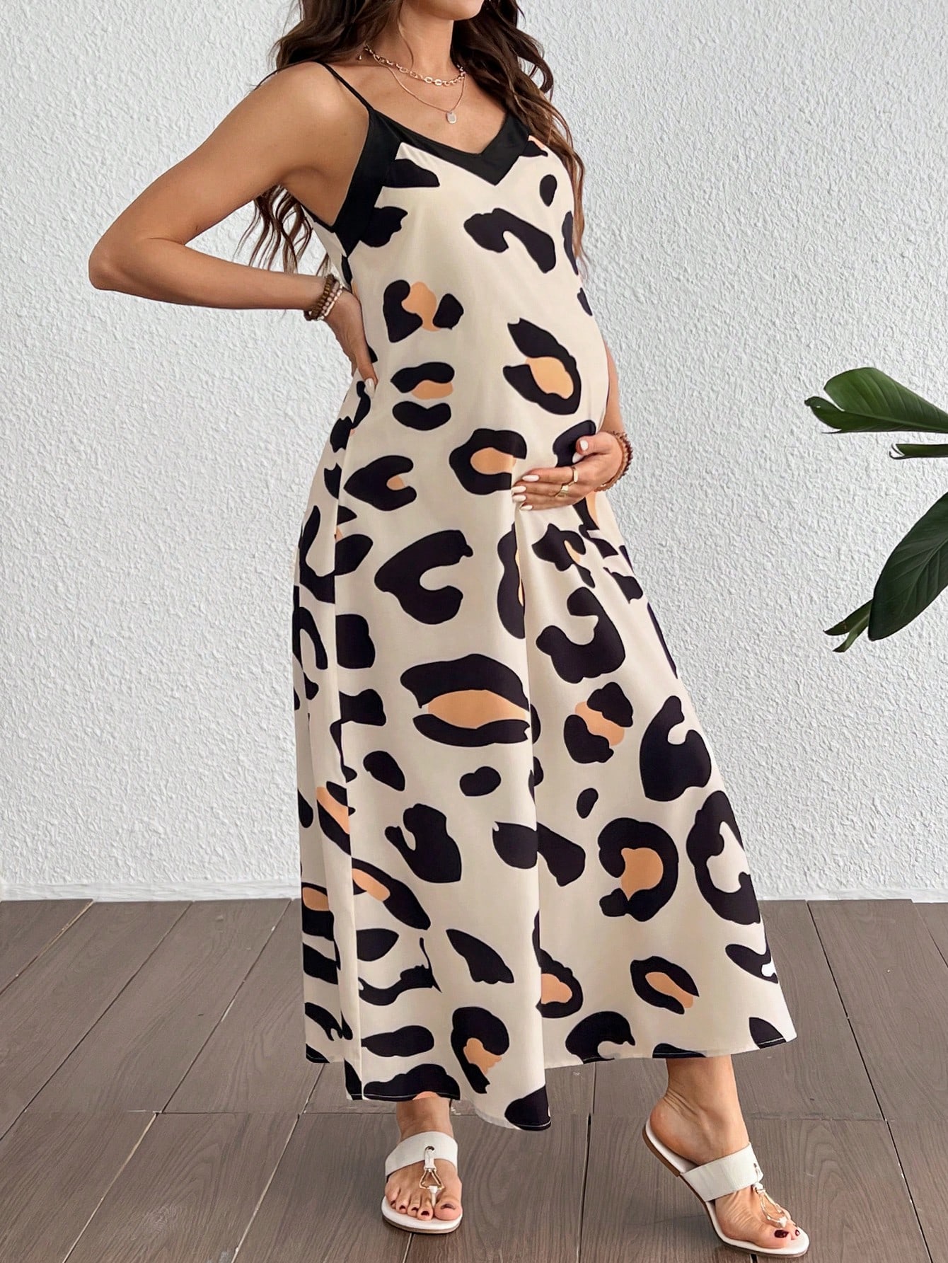 Rochie casual de maternitate leopard lejeră cu croială în V