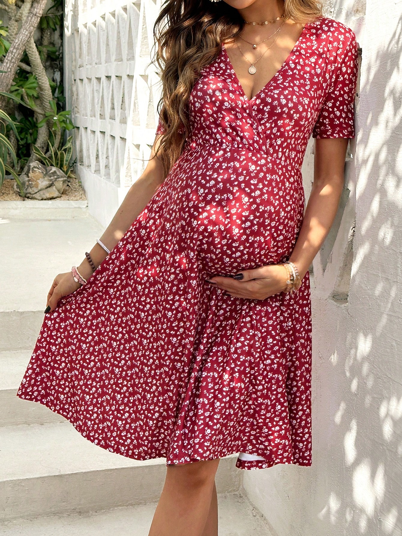 Rochie de maternitate casual ditsy floral cu mânecă scurtă pentru vară