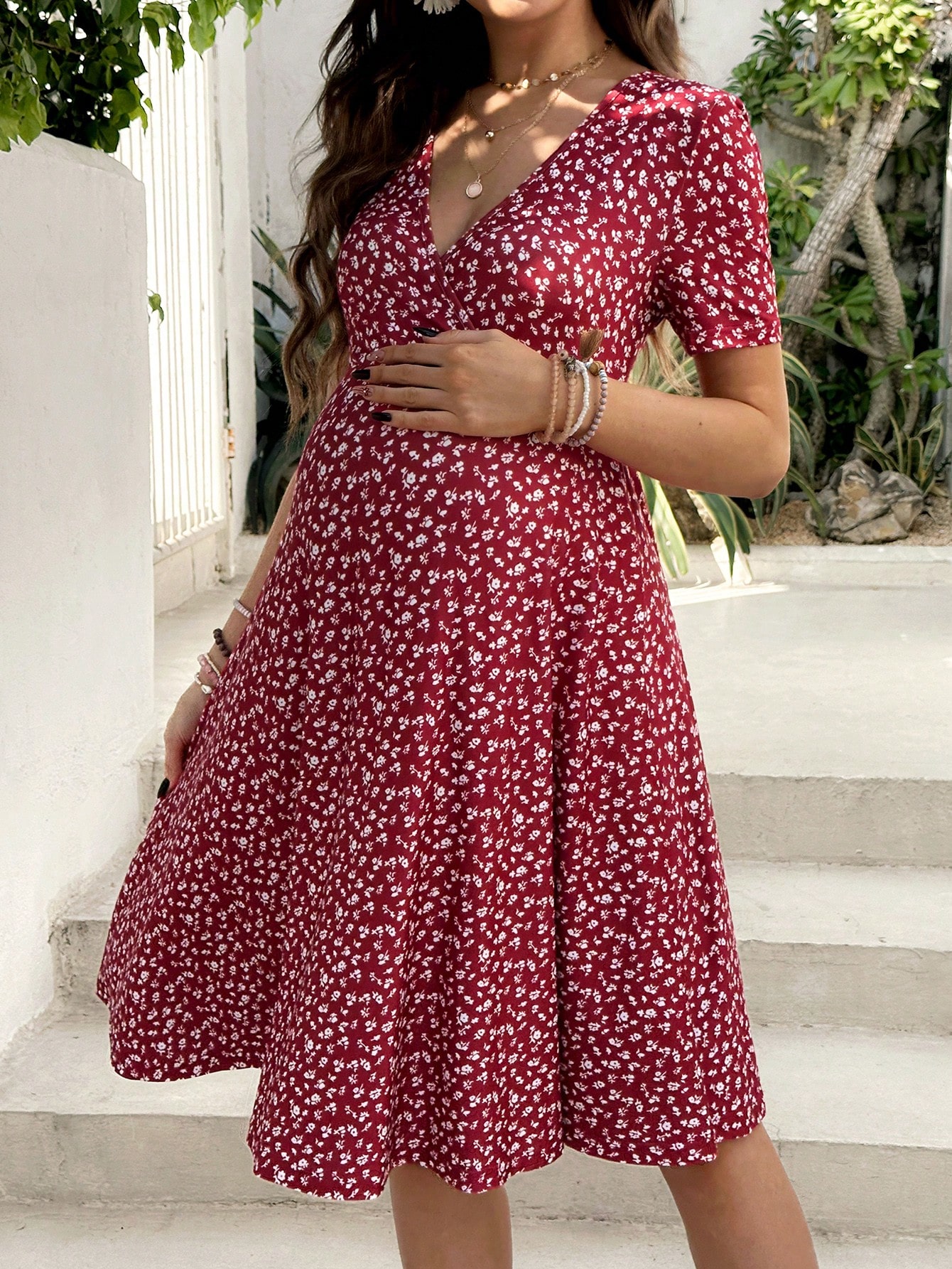 Rochie de maternitate casual ditsy floral cu mânecă scurtă pentru vară