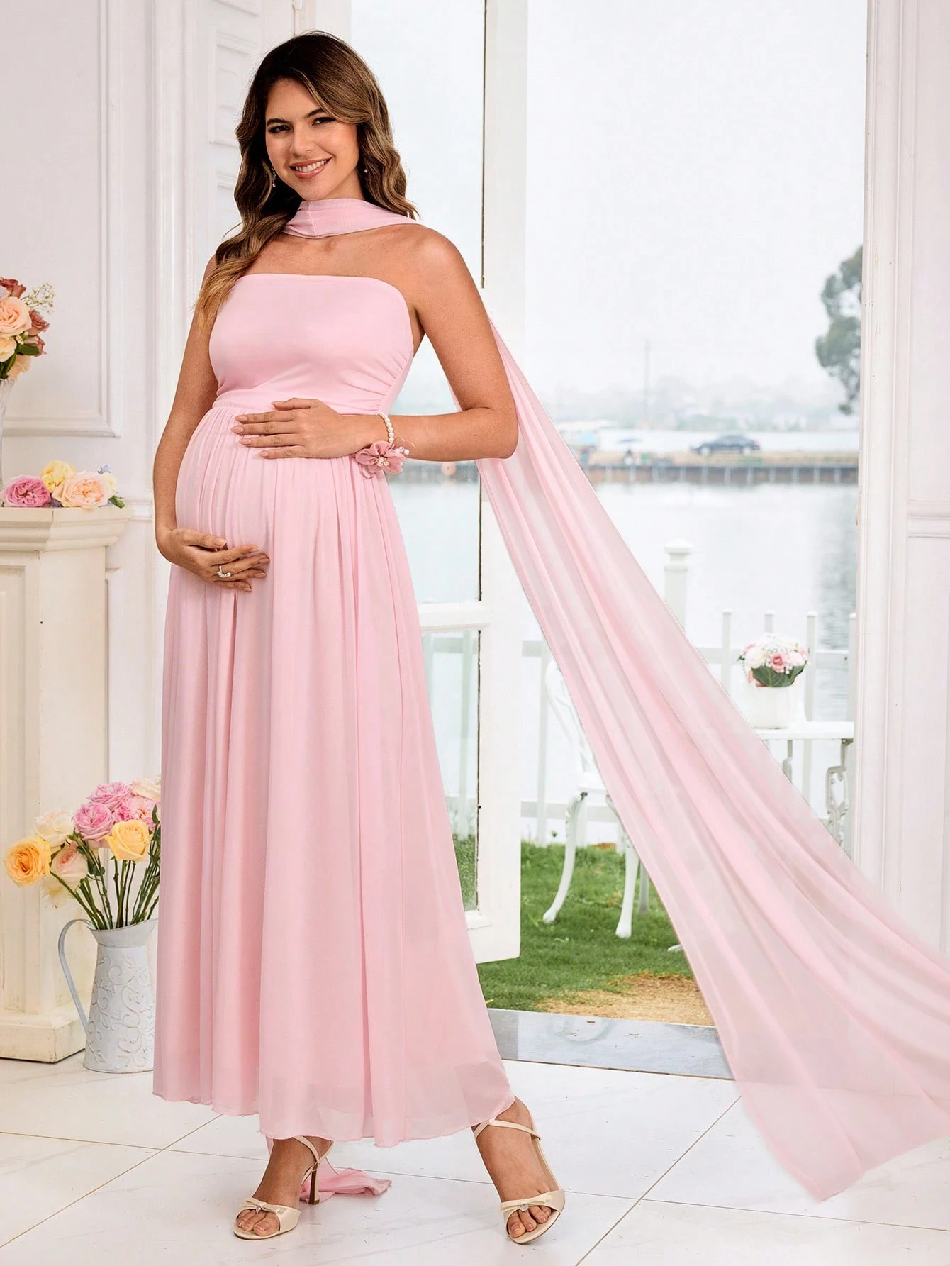 Ammekjole, babyshower-kjole med rynkete midje, volangkant og krage