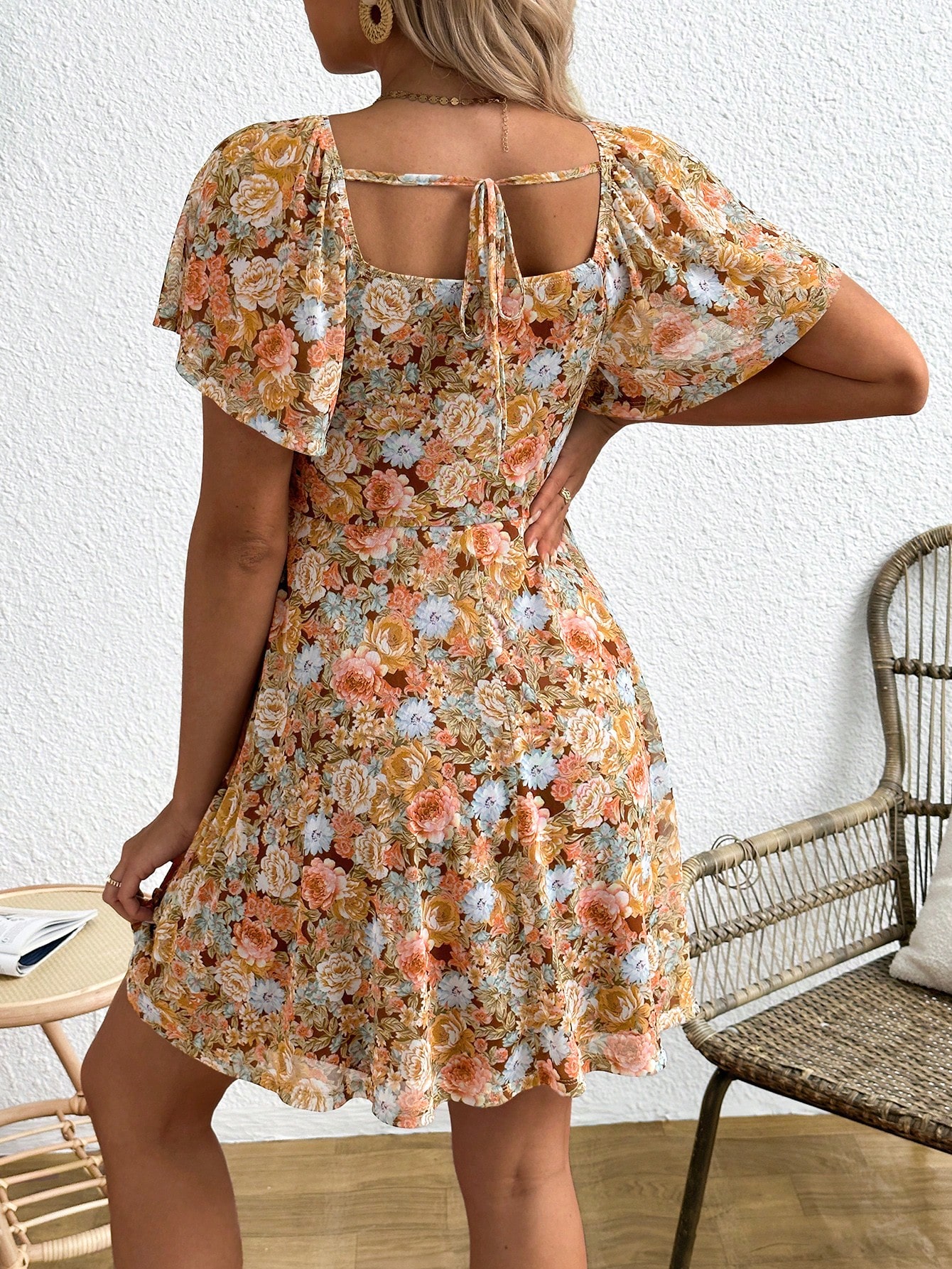 Rochie de maternitate romantică de vacanță cu imprimeu floral mic