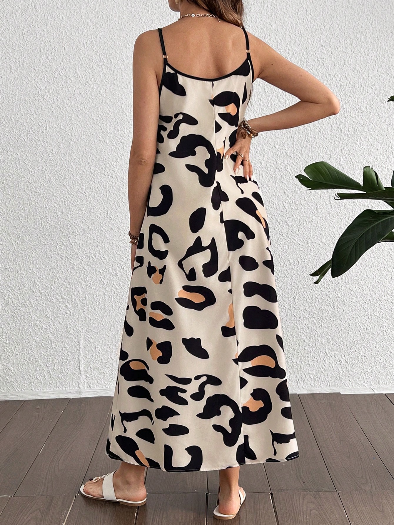 Rochie casual de maternitate leopard lejeră cu croială în V