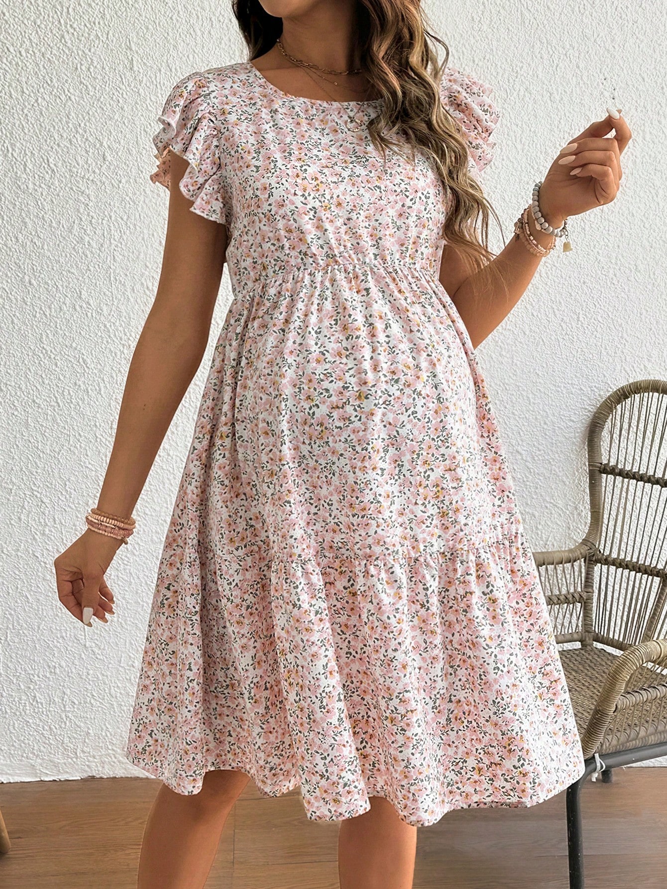Ammekjole med volangkant, løs, kortermet sommerkjole i chiffong, påskekjole med blomstertrykk, til våren