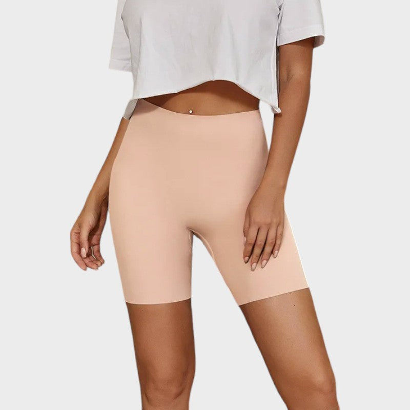 Beige shorts onder rok