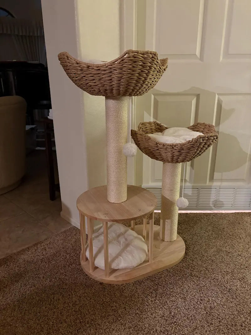 Lyxigt designat kattklätterträd
