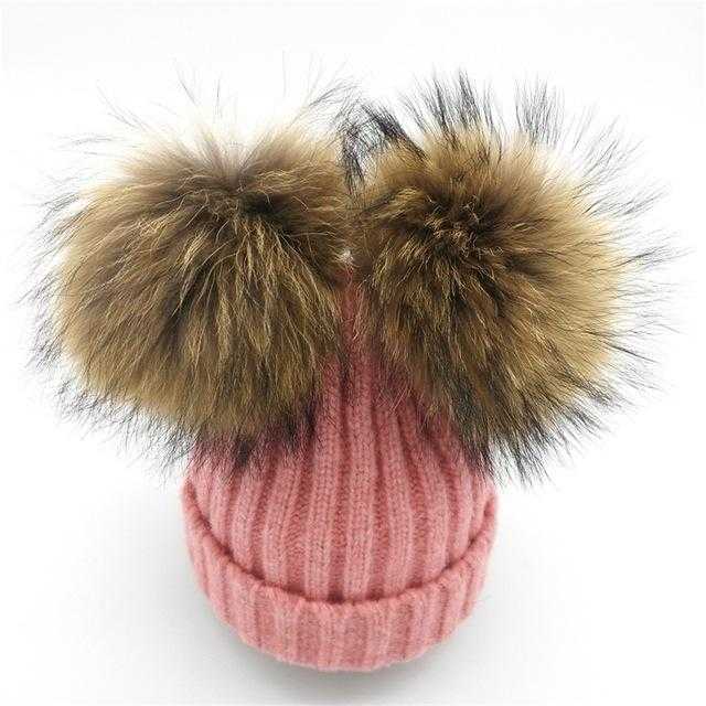 Dviejų pompų kepuraitė “Two Pom Pom Beanie