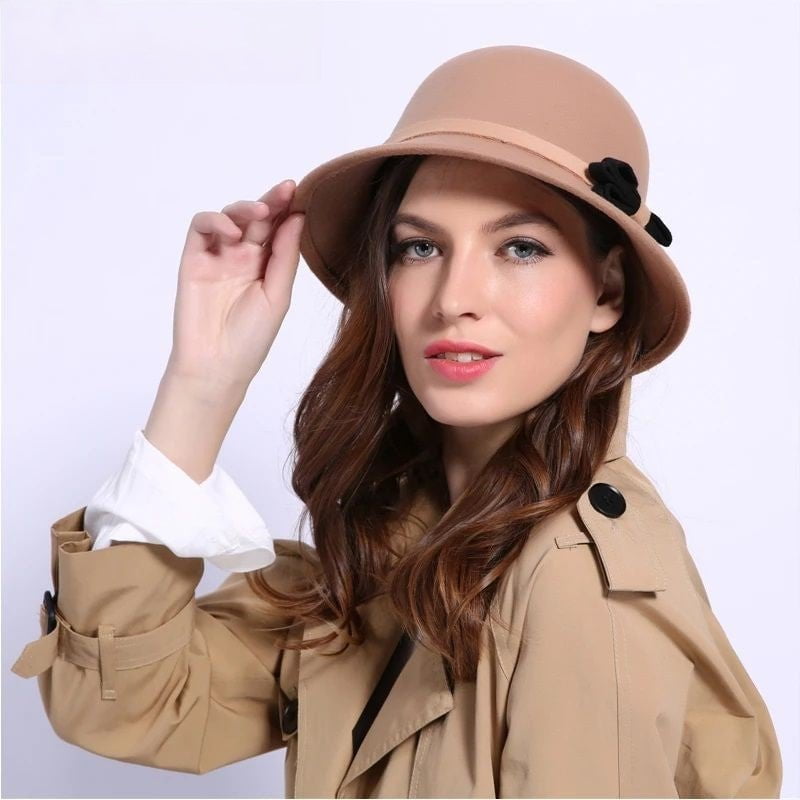 Fedora cloche skrybėlė
