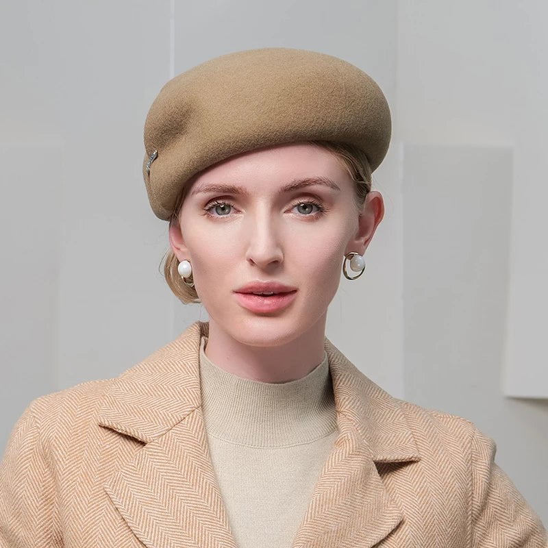 Moterų derliaus Fedora skrybėlė