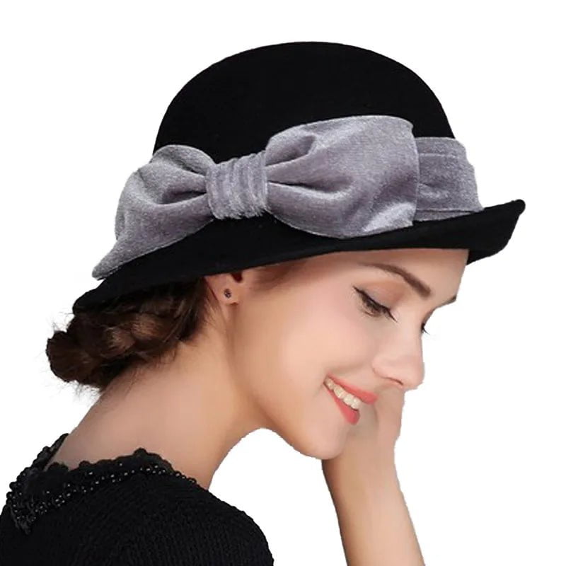 Moteriška cloche kepurė