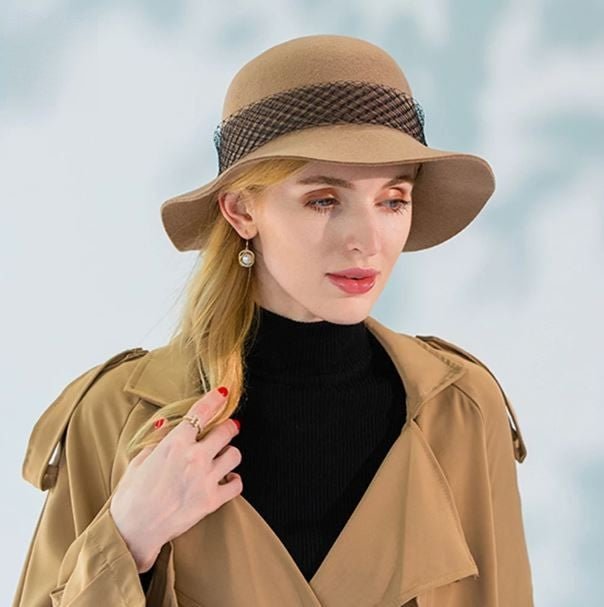Žieminė vilnonė cloche kepurė