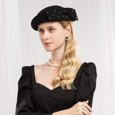 Fedora įmantri kepurė
