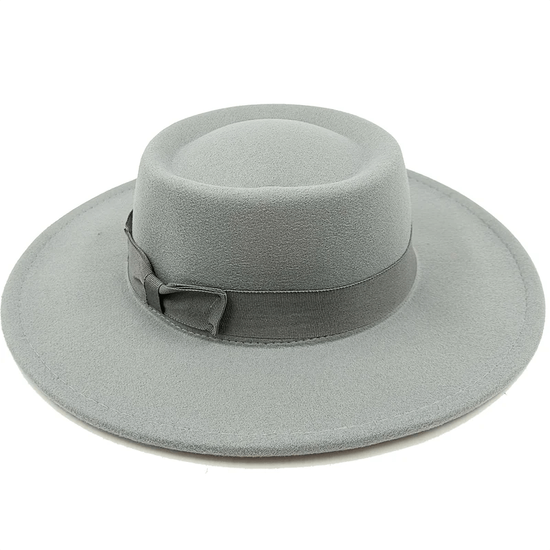 Moteriška minimalistinė fedoros skrybėlė