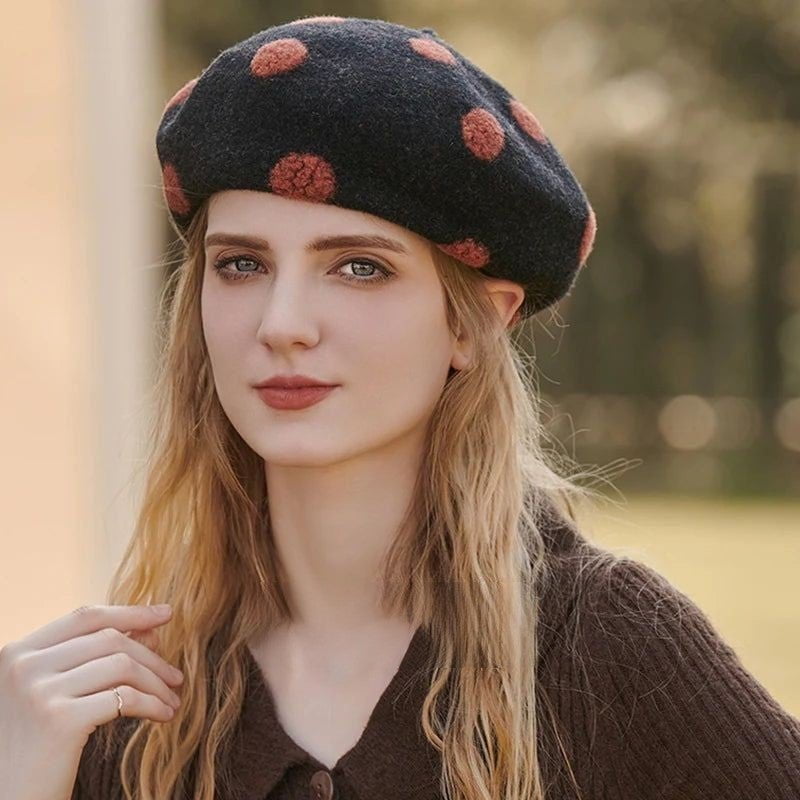 Retro vilnonė beretė
