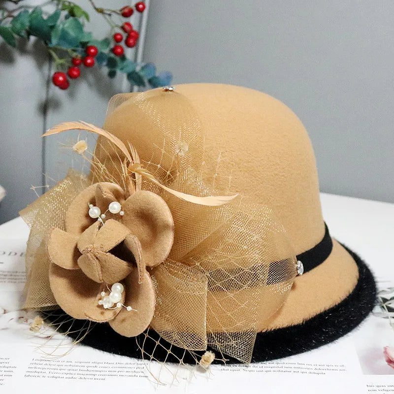 Dviejų atspalvių veltinio cloche skrybėlė