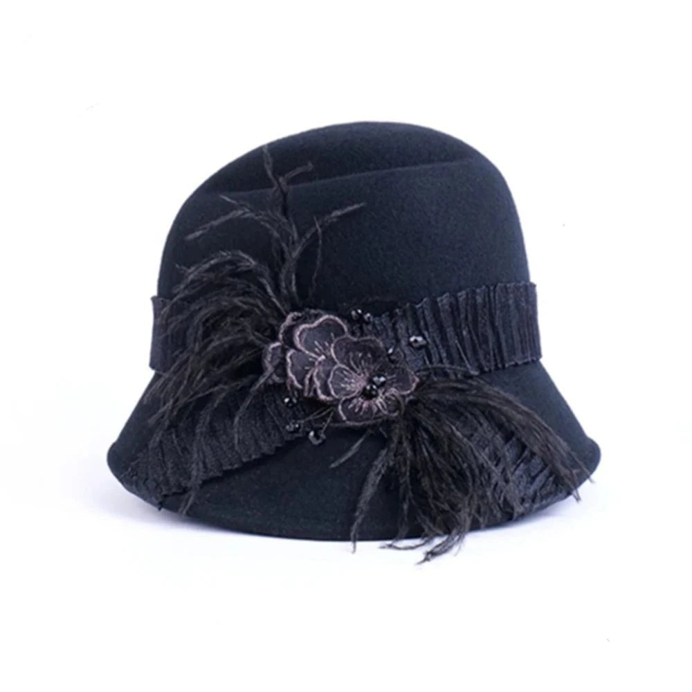 Juoda cloche skrybėlė