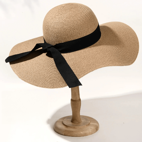 Elegantiška moteriška šiaudinė skrybėlė