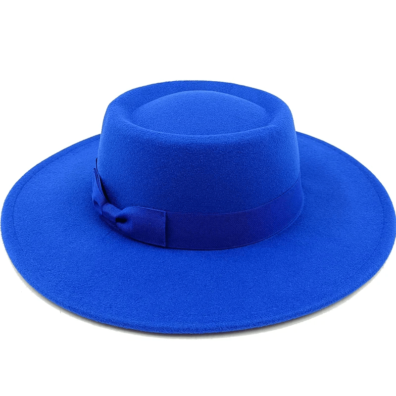 Moteriška minimalistinė fedoros skrybėlė