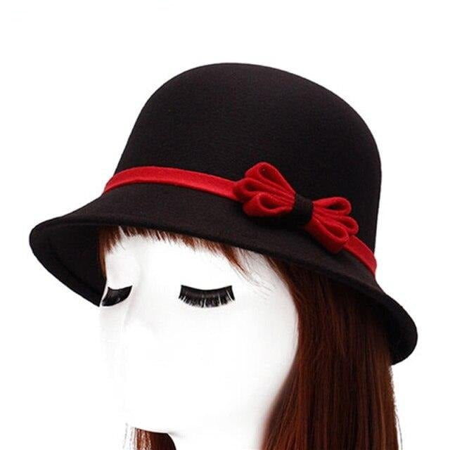 Fedora cloche skrybėlė